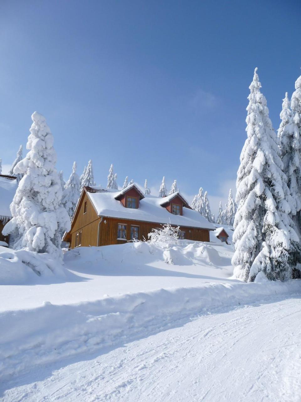 Hotel Und Berggasthof Spiessberghaus Friedrichroda Exterior foto